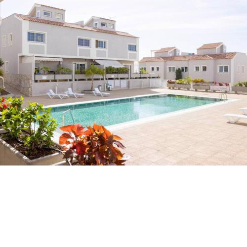 Townhouse with pool and sea view in Callao Salvaje