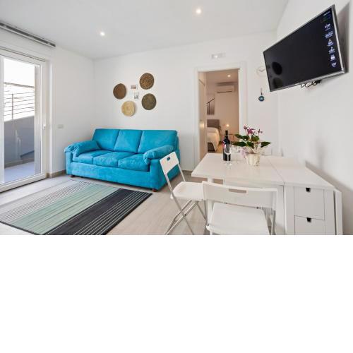 Tra mare e centro Apt with free parking
