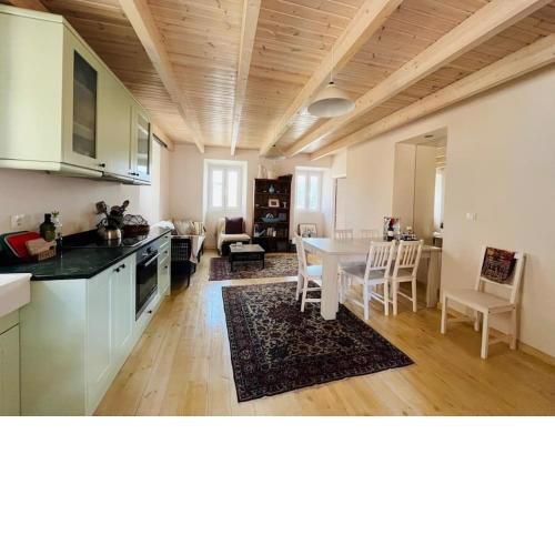 Traditional Detached Corfu House, 50m to village square