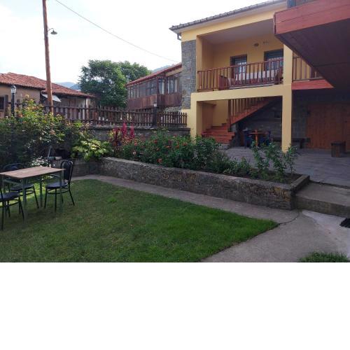 Traditional Guesthouse Vrigiis