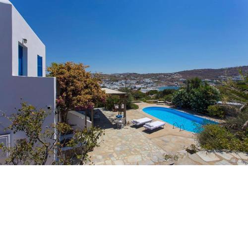 Traditional Mykonian Villa