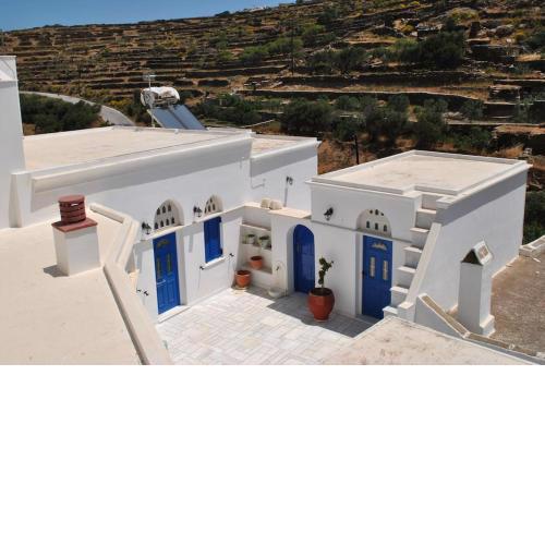 Traditional property in Venardados_Tinos Island