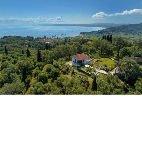 Traditional Seaview Home Candili