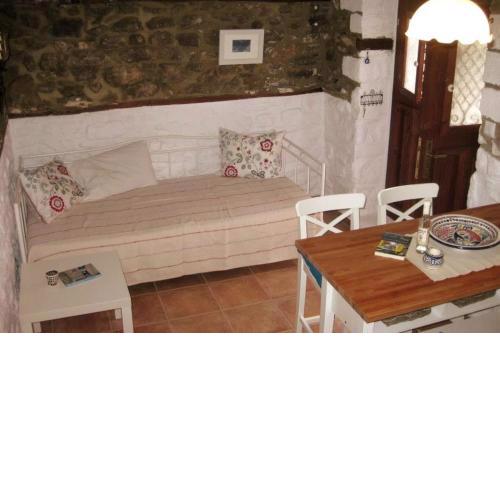 Traditionell Wohnen in einem Steinhaus in Theologos (Thassos)