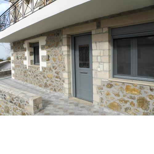 Tratidional House in Kalives