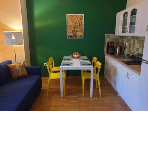Travelers Club Apartments