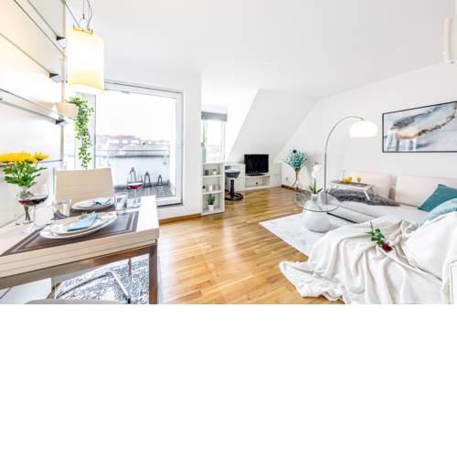 Trendy, spacious apt. with big terrace, TOP LOCATED!