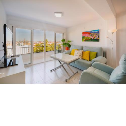 Triana 3BD Apartment