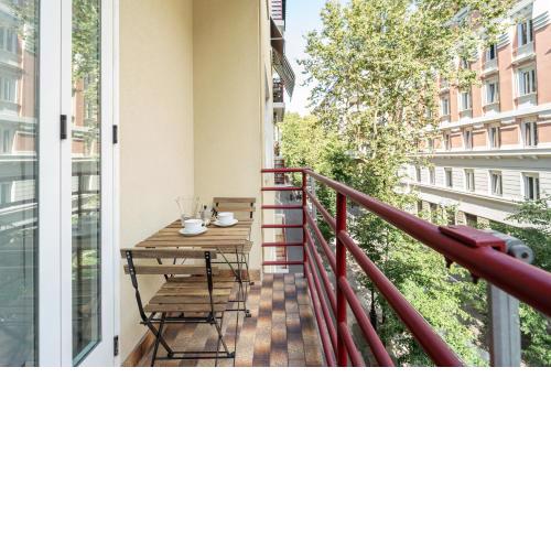 Trieste Modern & Central Apt - w/ Balcony