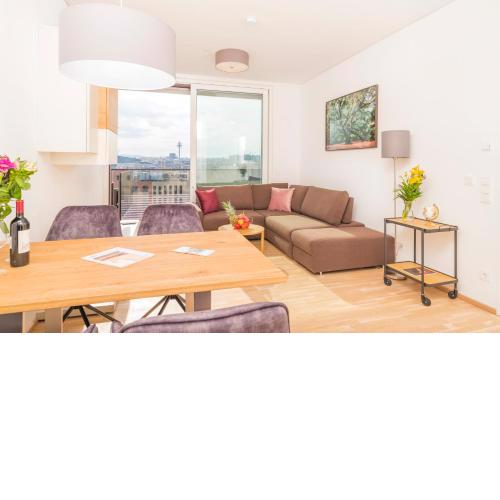 Triiiple Tower Dream Apartments with Rooftop-Summer-Pool by welcome2vienna