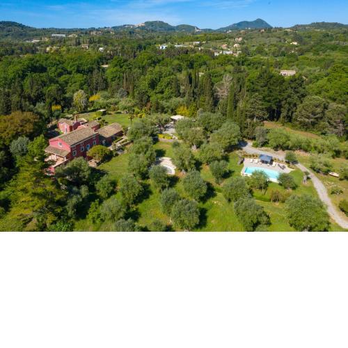 Triklino Estate