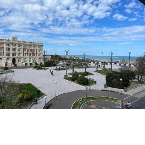 trilocale lungo mare cesenatico