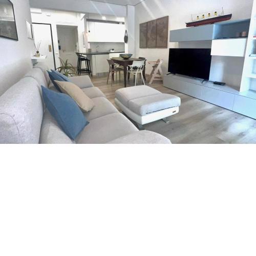 Trilocale,terrazzo,posto auto privato,box,wifi