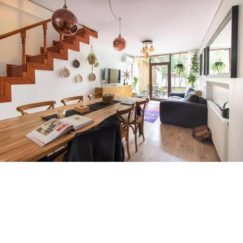 Triplex 2LR 2BR Gem w Private Garden & Terrace!