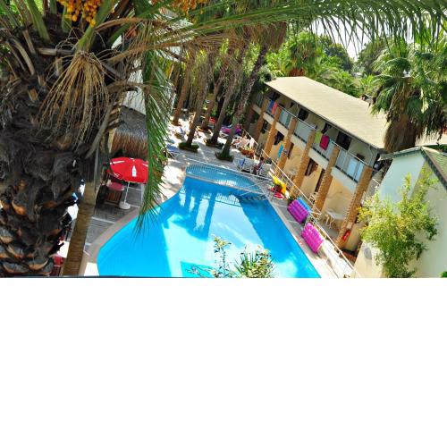 Tropic Hotel