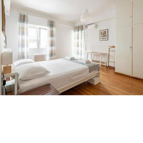 TrueHome Athenian Friends and Family Comfort