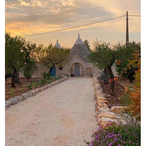 TRULLI ALLA CONTRORA