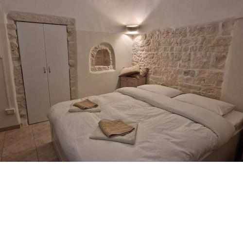 Trulli-Apartment 2 with privat Bathroom for 4 Pers.