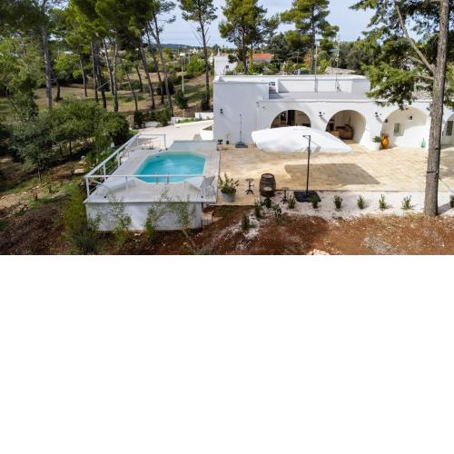 Trulli Julia con piscina by Wonderful Italy