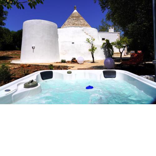TRULLO - VERDE MEDITERRANEO Immerso nella meravigliosa VALLE D'ITRIA