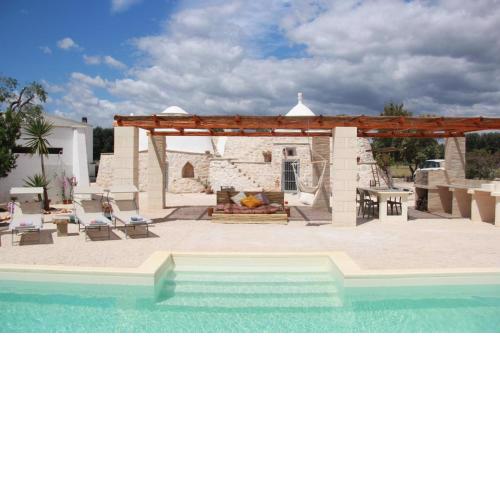 Trullo fico d' india with heated pool