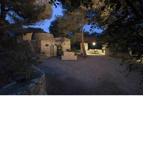 Trullo in the Wood