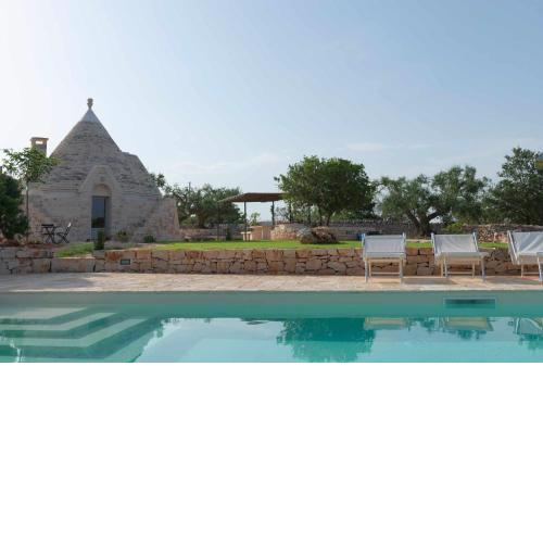 Trullo little nest with exclusive pool