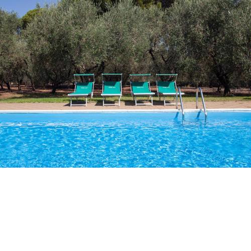 Trullo salentino con 2 camere letto e piscina m540