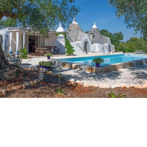 TRULLO TIPOTA with private pool