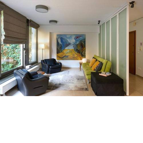 Tsakalof Loft Apartment