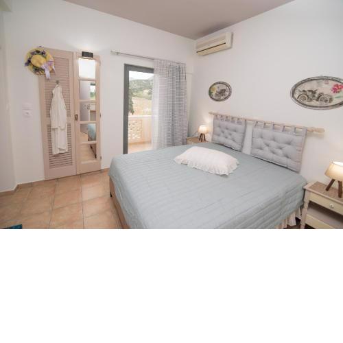 Tsaner Apartment and Rooms