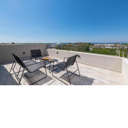 Tsatos Luxury Residence