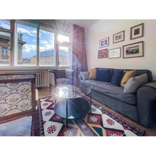 TurnKey Vintage Terrace Apartment