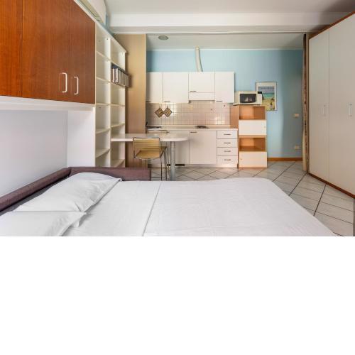 Turquoise Studio by Wonderful Italy