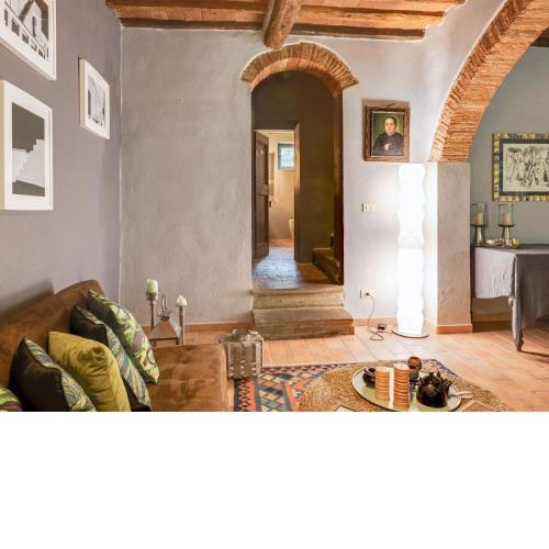 Tuscan Holiday Home in Molina di Quosa with Pool
