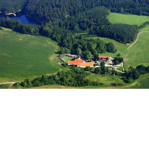 Tvrz Holešice Orlická přehrada - Chaty