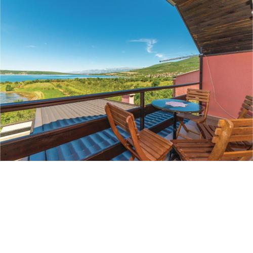Two-Bedroom Apartment Gornji Karin with Sea View 01