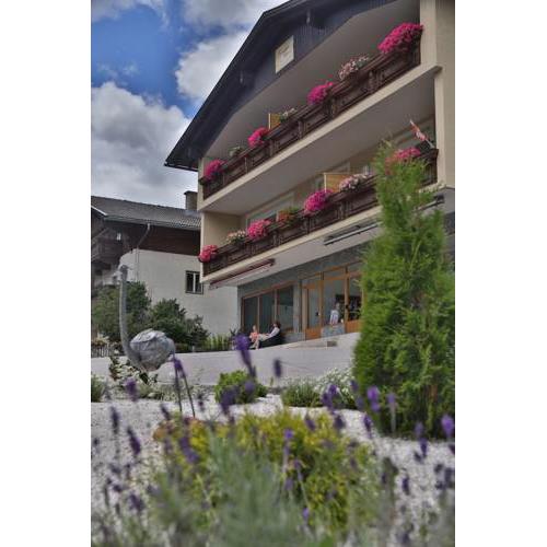 Two-Bedroom Apartment in Abfaltersbach I