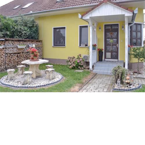 Two-Bedroom Apartment in Balatonboglar