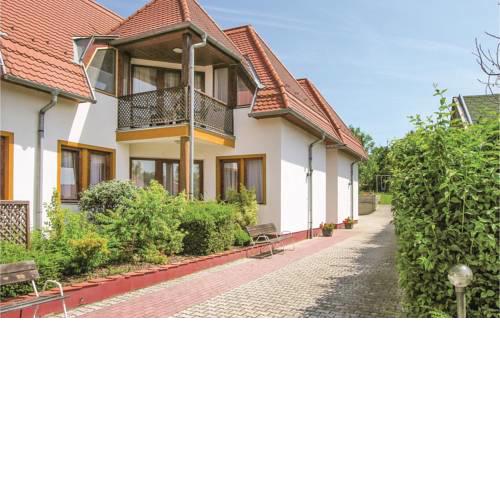 Two-Bedroom Apartment in Balatongyorok