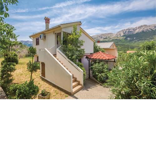 Two-Bedroom Apartment in Bascanska Draga