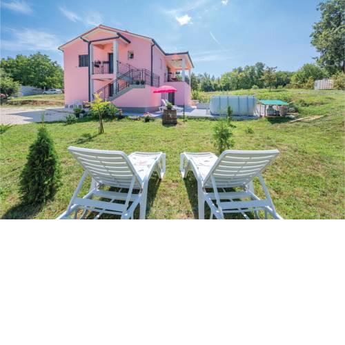 Two-Bedroom Apartment in Boljevici