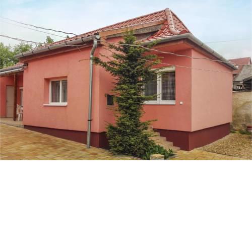 Two-Bedroom Apartment in Eger