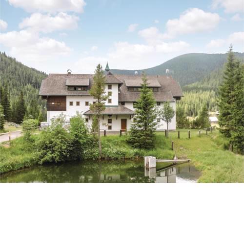 Two-Bedroom Apartment in Glodnitz