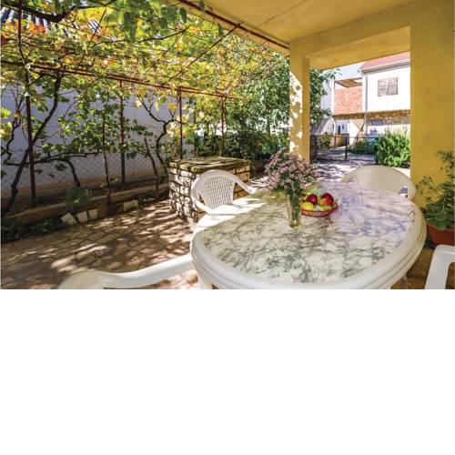 Two-Bedroom Apartment in Gornji Karin
