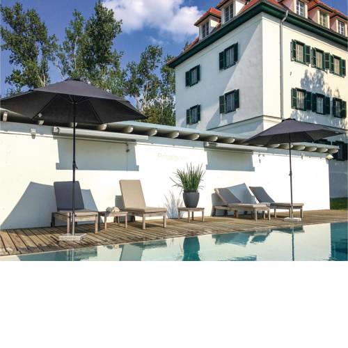 Two-Bedroom Apartment in Heiligenbrunn