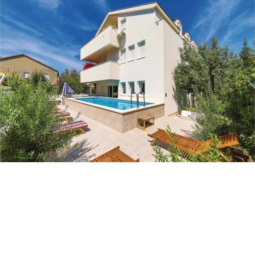Two-Bedroom Apartment in Kastel Stari