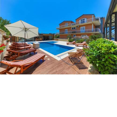 Two-Bedroom Apartment in Kastel Stari