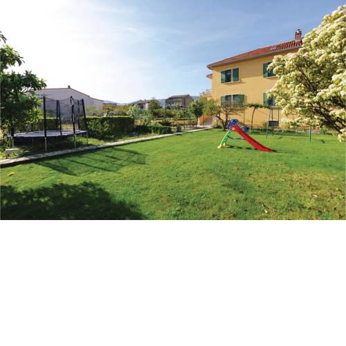 Two-Bedroom Apartment in Kastel Stari