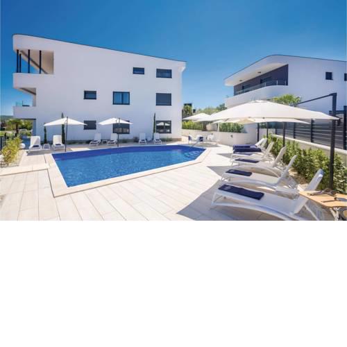 Two-Bedroom Apartment in Malinska